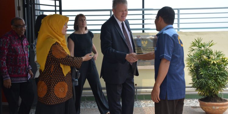 KJRI Amerika untuk Sumatera dan Sutradara dari California Kunjungi OIF UMSU