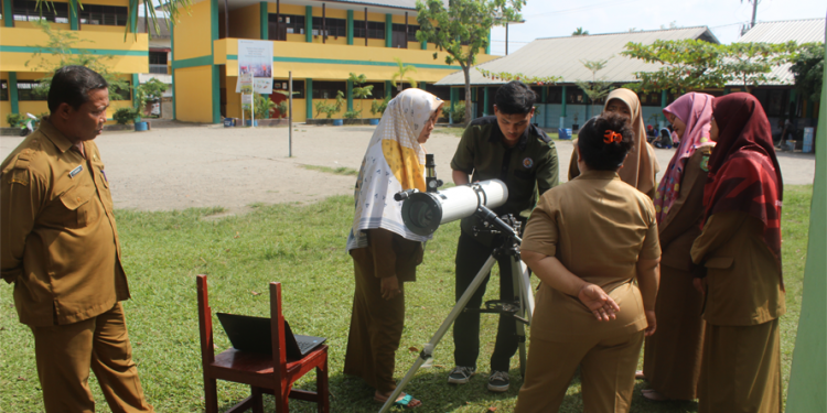 Tim OIF Mengisi Pelatihan Teleskop di UPT. SMP Negeri 45 Medan