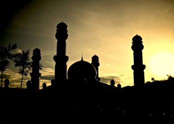 Fajar Kazib dan Fajar Sadik