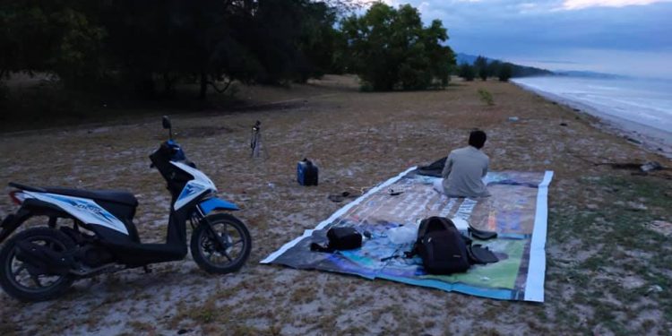Pengambilan Data SQM Waktu Subuh di Pantai Kedai Tigo, Barus, Tapanuli Tengah