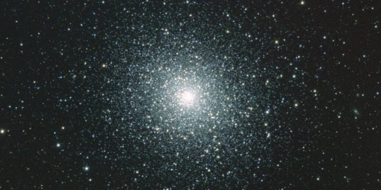 Temuan lebih dari 100 Lubang Hitam di Palomar 5