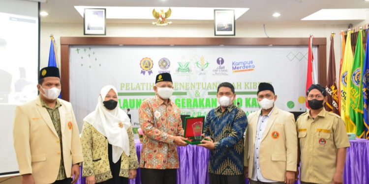 OIF UMSU dan PWPM Melaksanakan Pelatihan Penentuan Arah Kiblat dan Salat Jenazah
