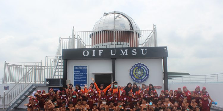 Kunjungan SDIT Darussalam Deli Tua di OIF UMSU