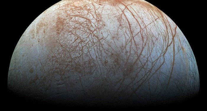 Juno mengunjungi Kembali Europa untuk Mengungkap Dunia Es
