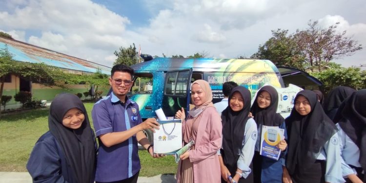 OIF Goes To School #6 “SMK IT Marinah Al-Hidayah”