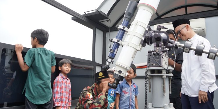 Tim OIF UMSU Lakukan Pengamatan Gerhana Matahari 20 April 2023