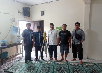 OIF UMSU Akurasikan Arah Kiblat Ruang Shalat Madrasah di Petisah