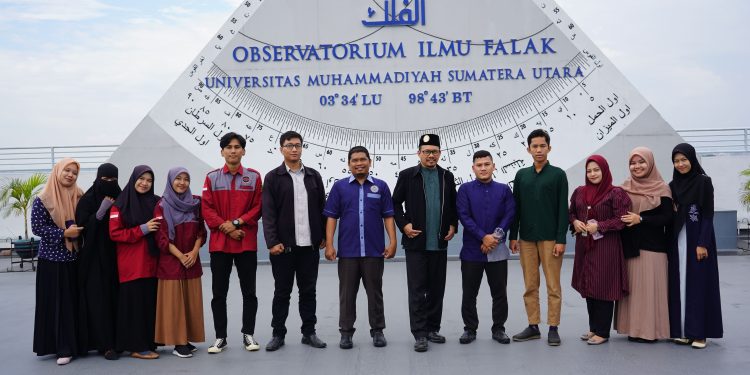 Pakar Falak Asal Bandung Berkunjung ke OIF UMSU