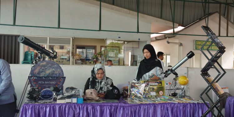 OIF UMSU Ikut Memeriahkan Bazar UMKM dan Pengabdian Kepada Masyarakat