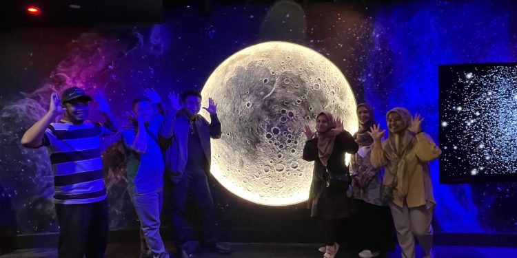 Ke Petrosains Malaysia, Tim OIF UMSU Mencari Ide dan Inspirasi