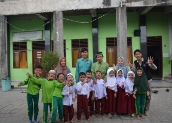 OIF Goes to School di SD IT Tahfidzul Miftahul Jannah
