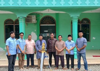 Pengakurasian arah kiblat oleh OIF UMSU di 2 lokasi, Masjid Taqwa dan Mushala An-Nahla Bu Ratih Herbalis Paya Mabar