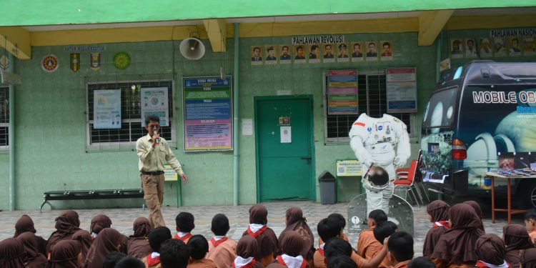OIF Goes to School SD Muhammadiyah 18 Medan