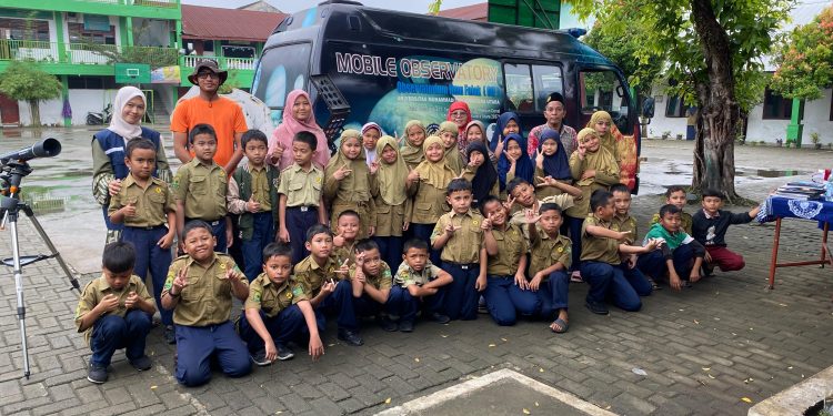 OIF Goes to School di SD Muhammadiyah 12 Medan Helvetia