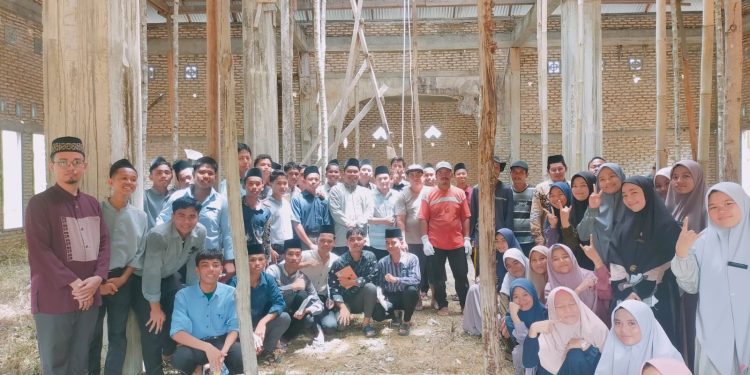 Pengukuran Arah Kiblat di Masjid Tauhid Wannur Aceh Singkil
