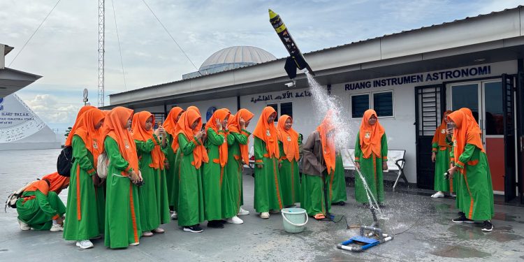 Kunjungan dari SMP Muhammadiyah Ahmad Dahlan Aek Kanopan
