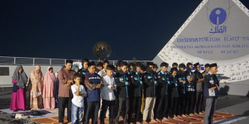 Momentum Ramadan, OIF UMSU Gelar Pengamatan dan Salat Gerhana Bulan serta Buka Bersama
