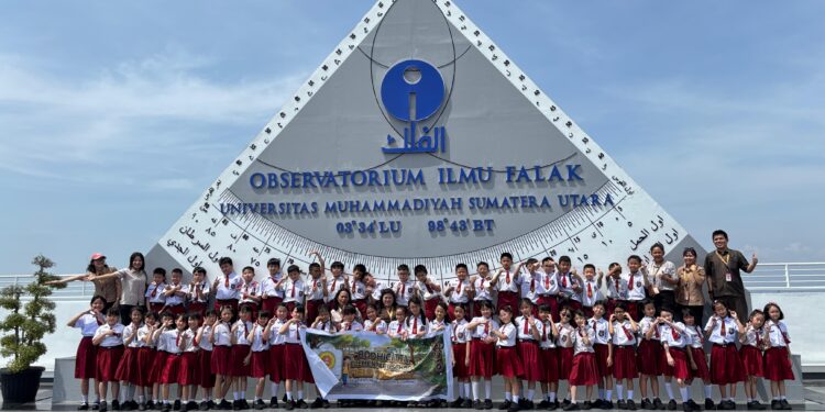 Kunjungan dari SD Bodhicitta Medan