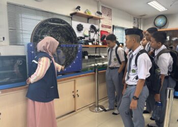 Kunjungan dari Siswa English Club Medan
